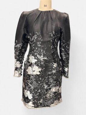 Women’s Black and White Floral Long-Sleeve Dress